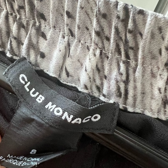 Club Monaco skirt with shorts - Picture 4 of 5